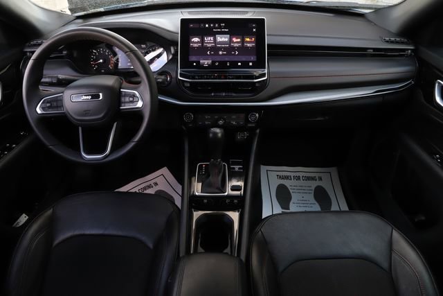 Used 2025 Jeep Compass Trailhawk AWD/4WD image 22