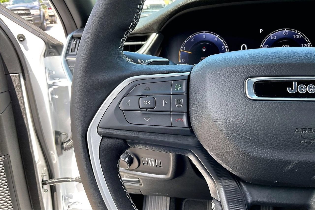 New 2026 Jeep Grand Cherokee Laredo X RWD image 23