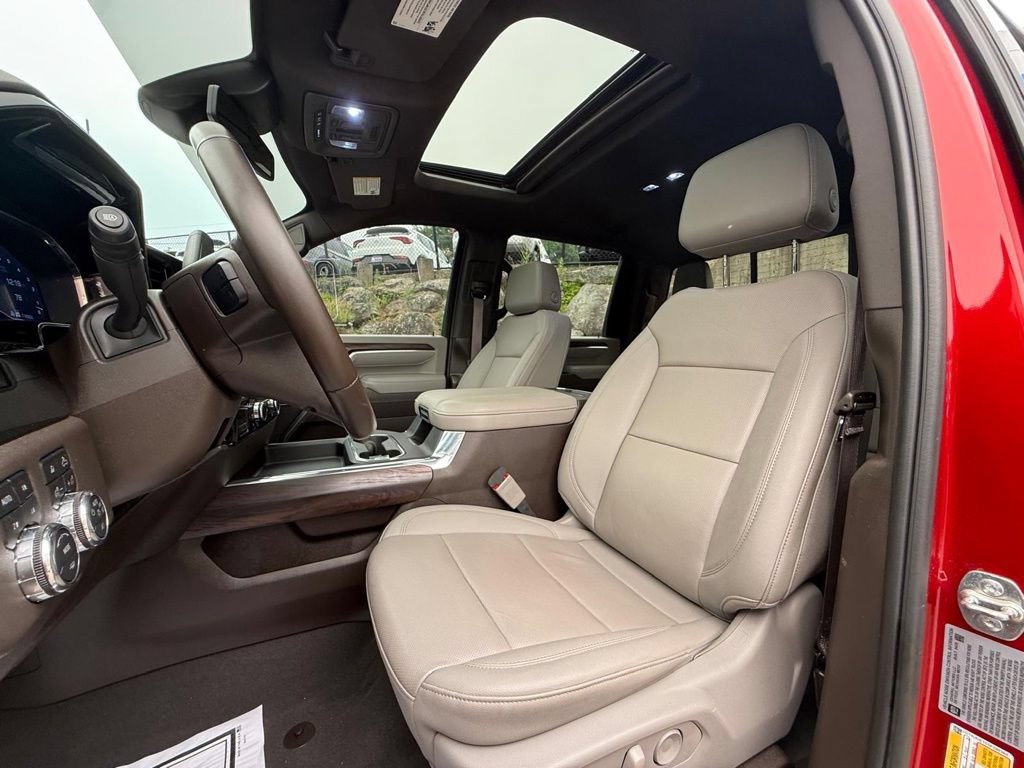Used 2025 GMC Sierra 2500 SLT w/ SLT Premium Package AWD/4WD image 16