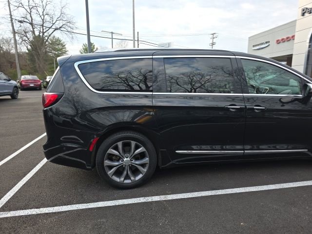 Used 2020 Chrysler Pacifica Limited w/ Tire & Wheel Group image 5