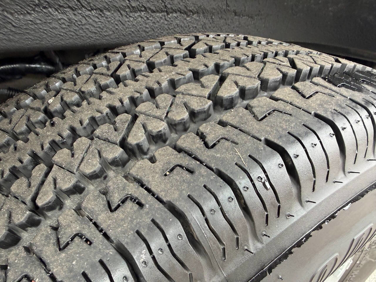 Used 2024 Chevrolet Express 2500 w/ Driver Convenience Package image 13