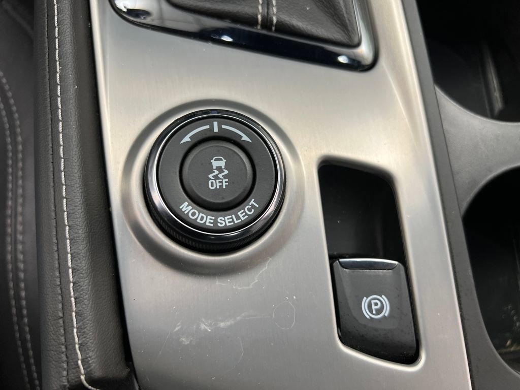 Used 2019 Chevrolet Corvette Stingray Coupe w/ Carbon Flash Badge Package image 4