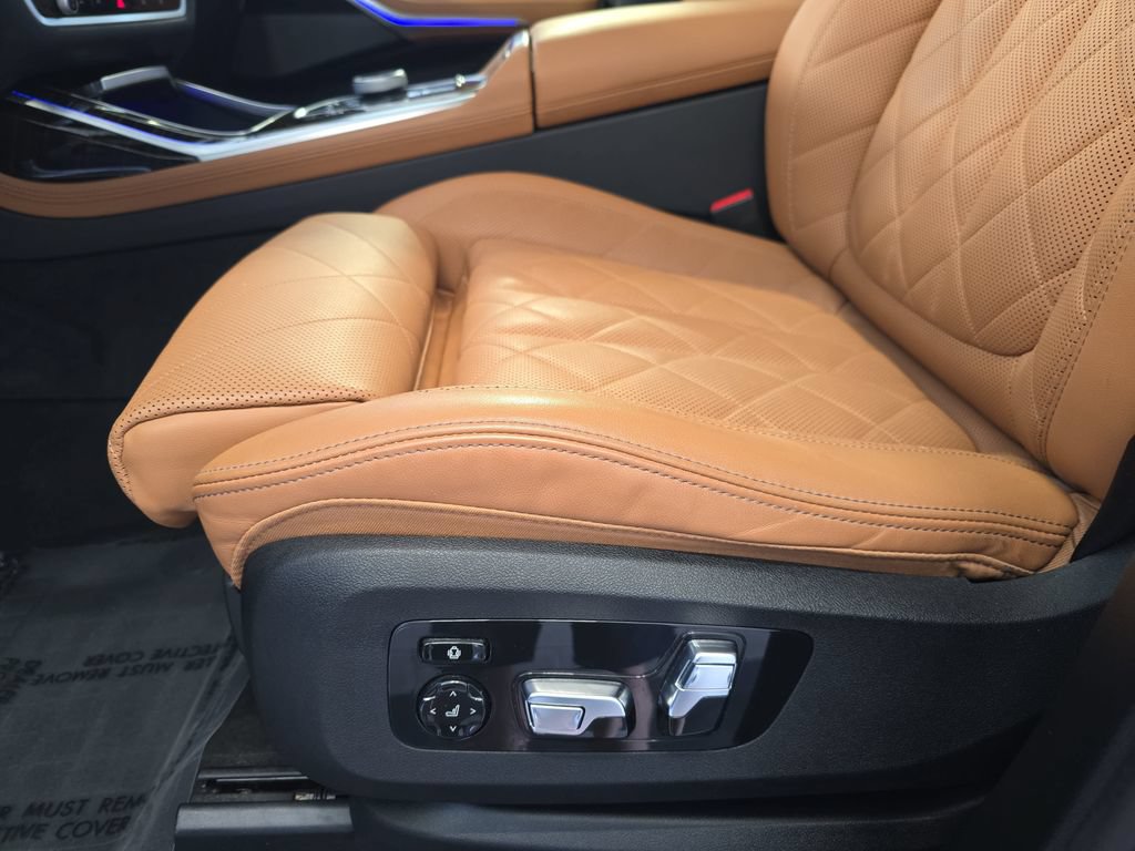 Used 2023 BMW X7 xDrive40i w/ Executive Package AWD/4WD image 33