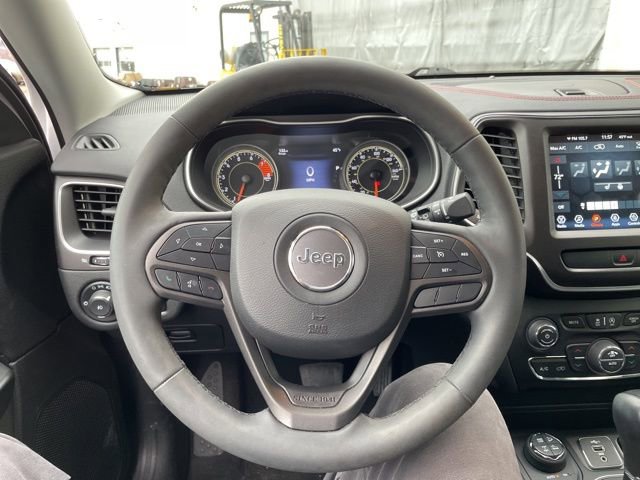 Used 2022 Jeep Cherokee Trailhawk image 23