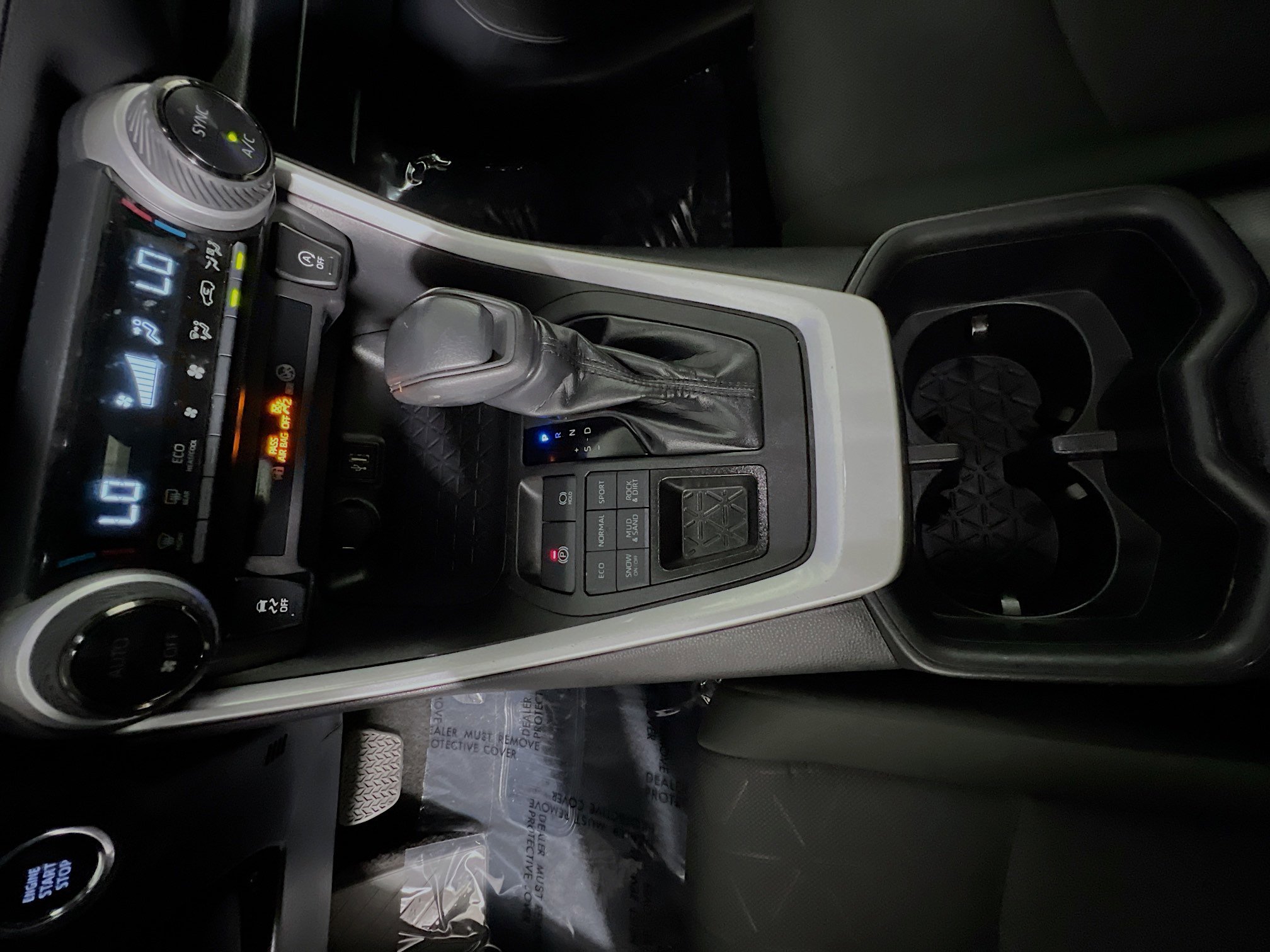 Used 2025 Toyota RAV4 XLE image 25