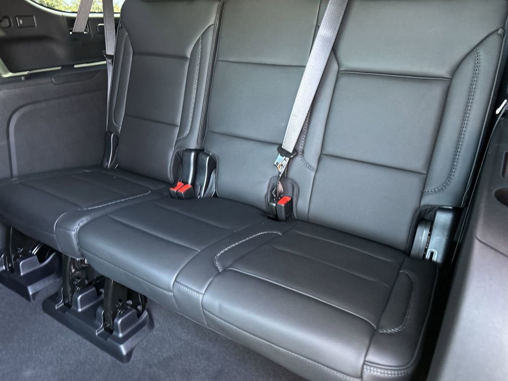 Used 2026 GMC Yukon XL Denali w/ Sun & Power Step Package image 36