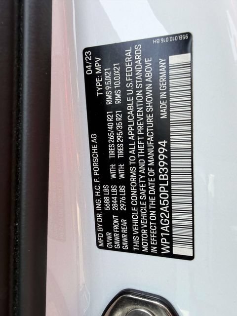 Certified 2023 Porsche Macan S AWD/4WD image 19