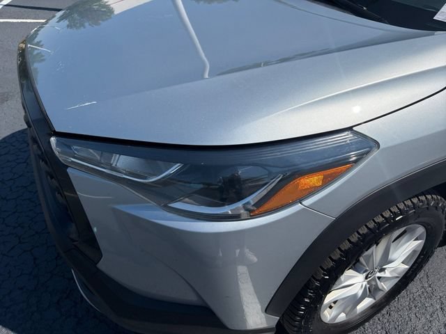 Used 2022 Toyota Corolla Cross LE w/ Black Badges Package (TMS) AWD/4WD image 37