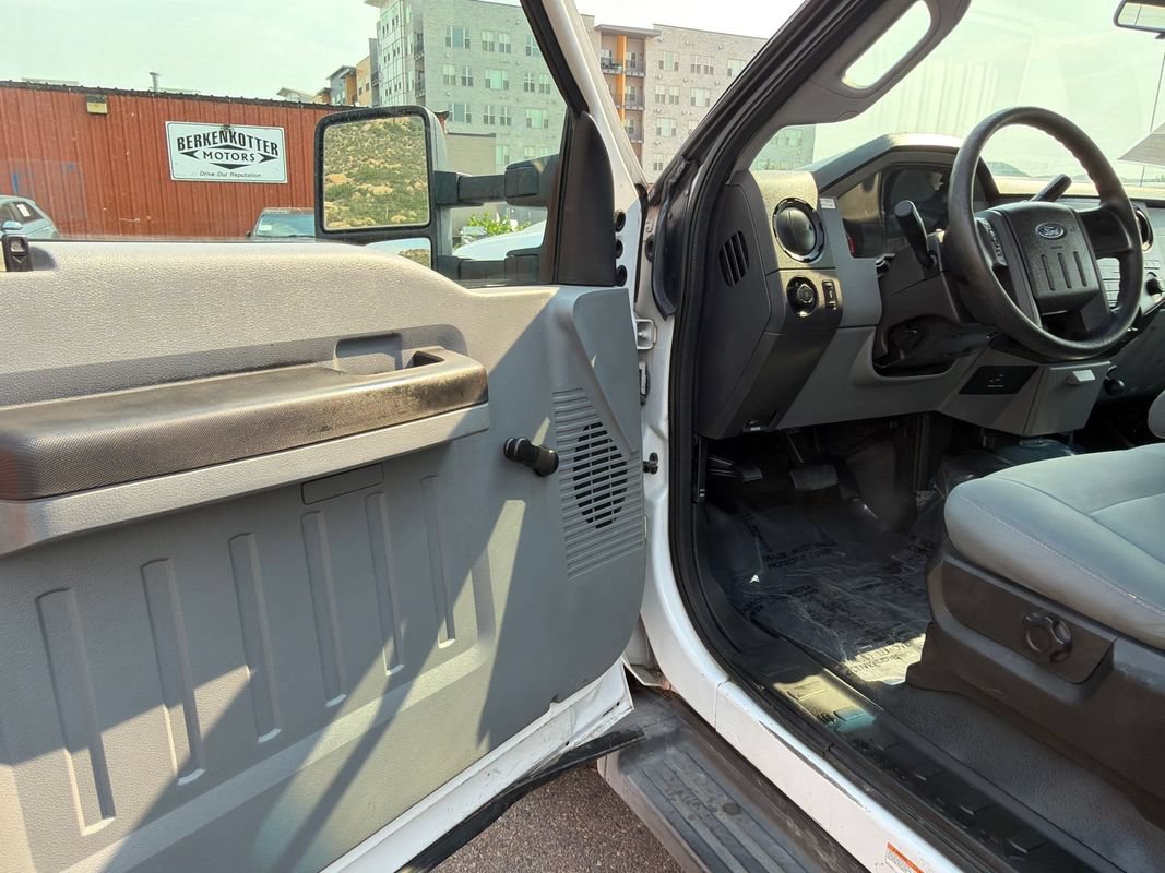 Used 2013 Ford F450 XL w/ Heavy Service Suspension Pkg RWD image 9