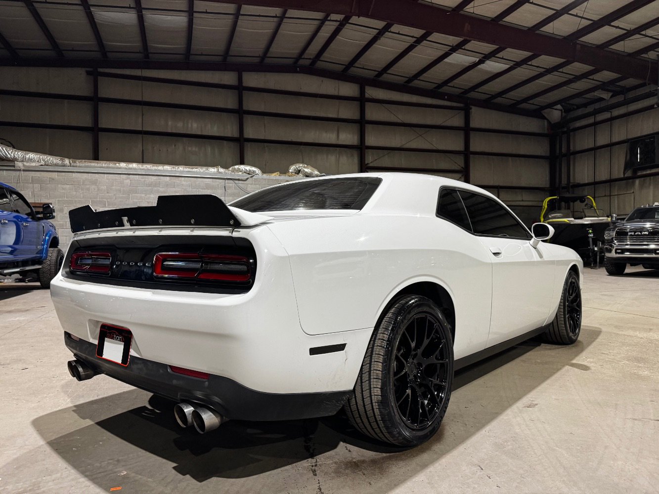 Used 2019 Dodge Challenger SXT RWD image 5