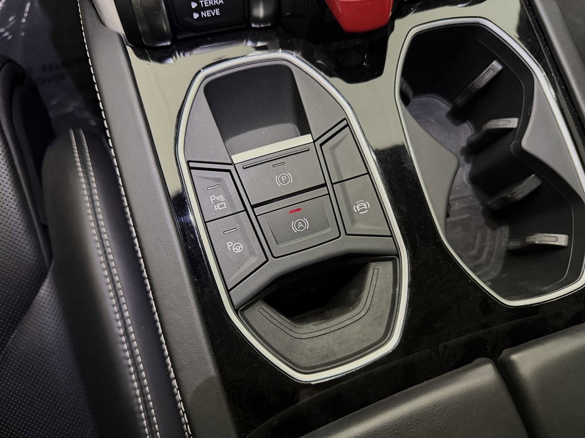 Used 2021 Lamborghini Urus AWD/4WD image 49