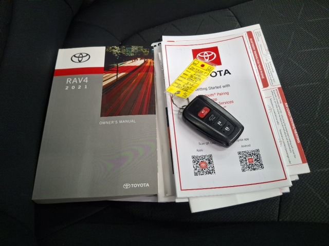 Used 2021 Toyota RAV4 XLE w/ Convenience Package image 60