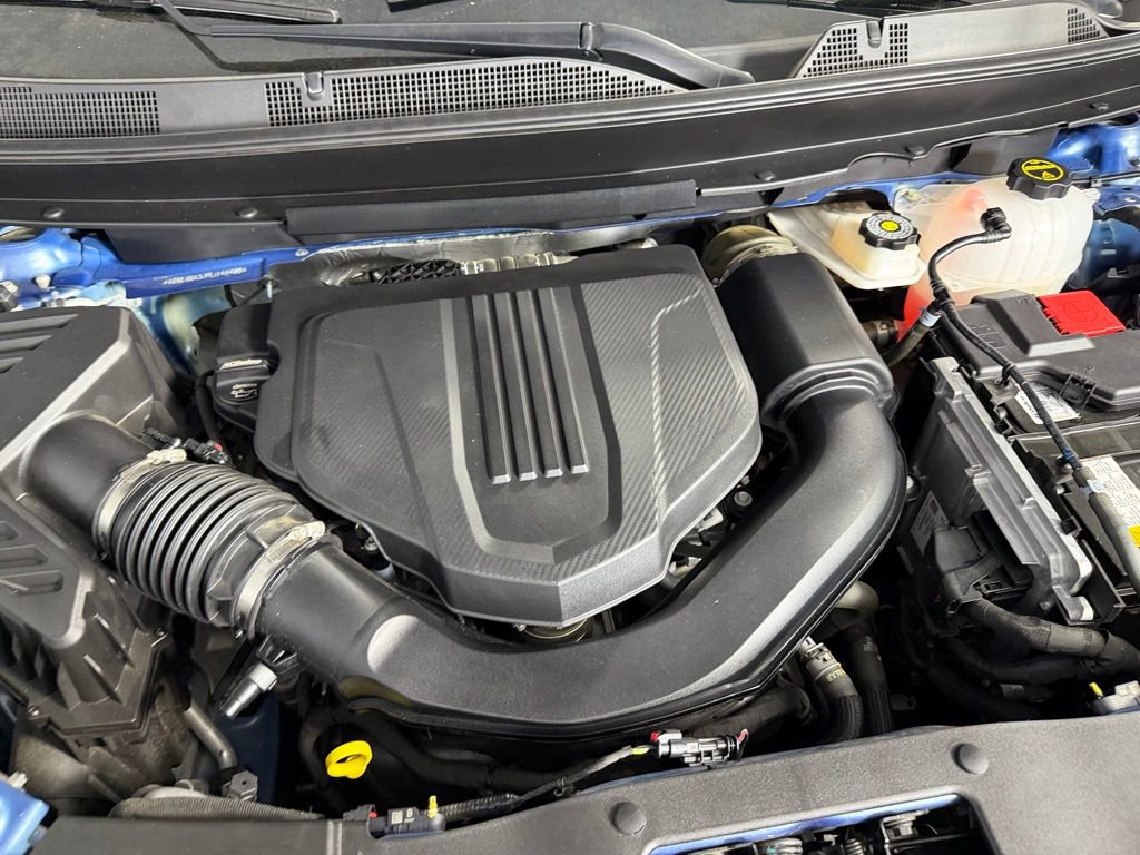 Used 2024 Chevrolet Traverse LT image 32