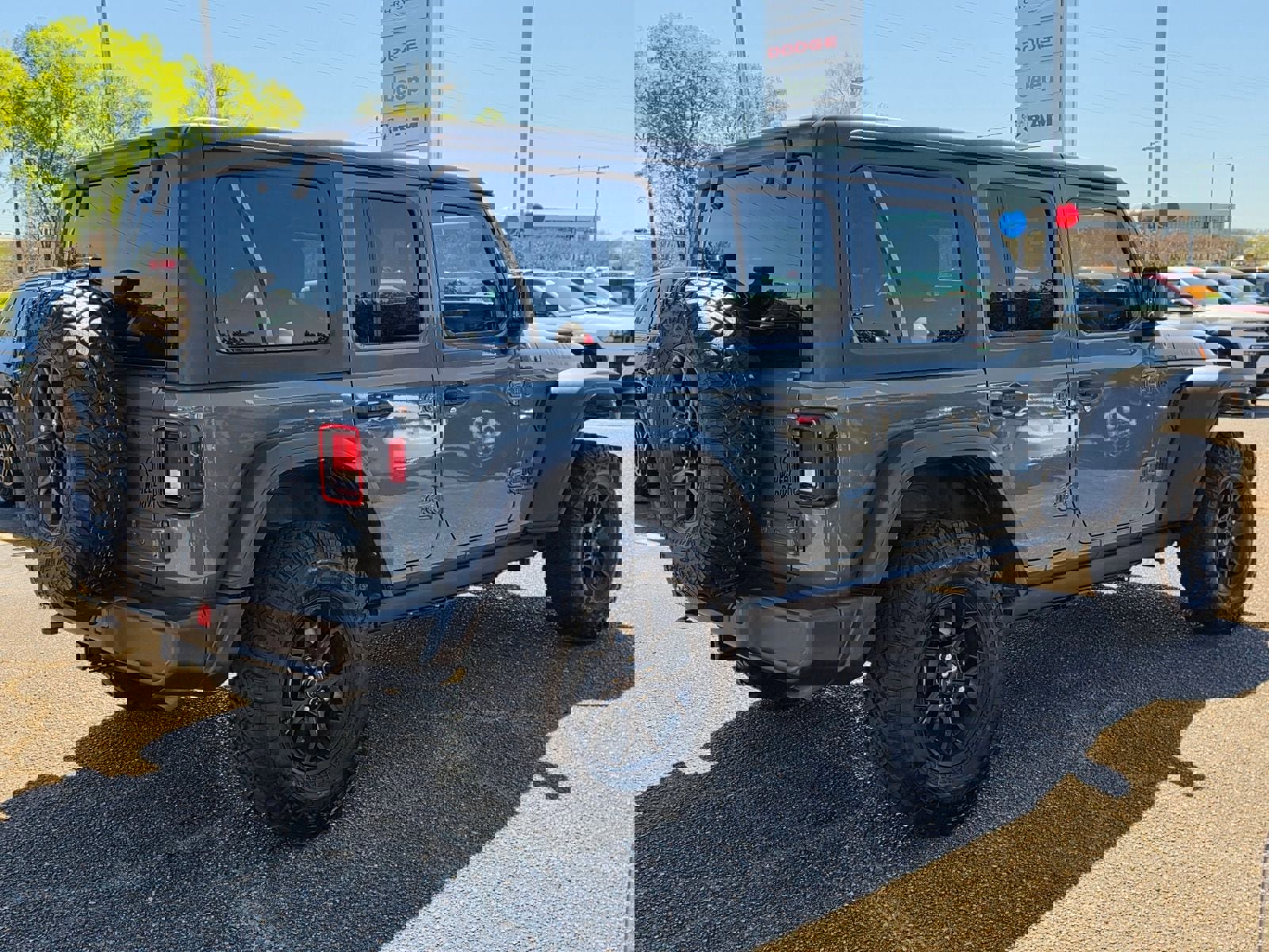 Used 2024 Jeep Wrangler Willys image 5