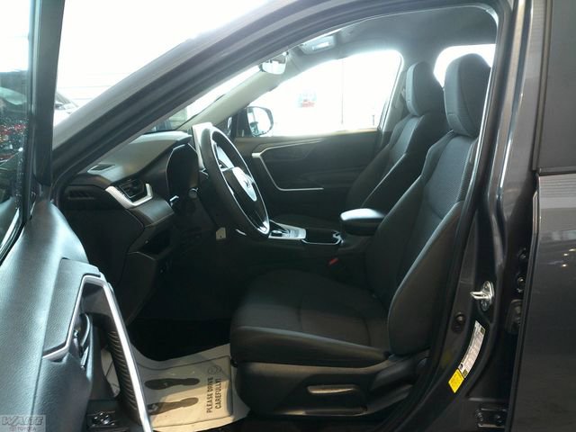 Used 2024 Toyota RAV4 LE image 22