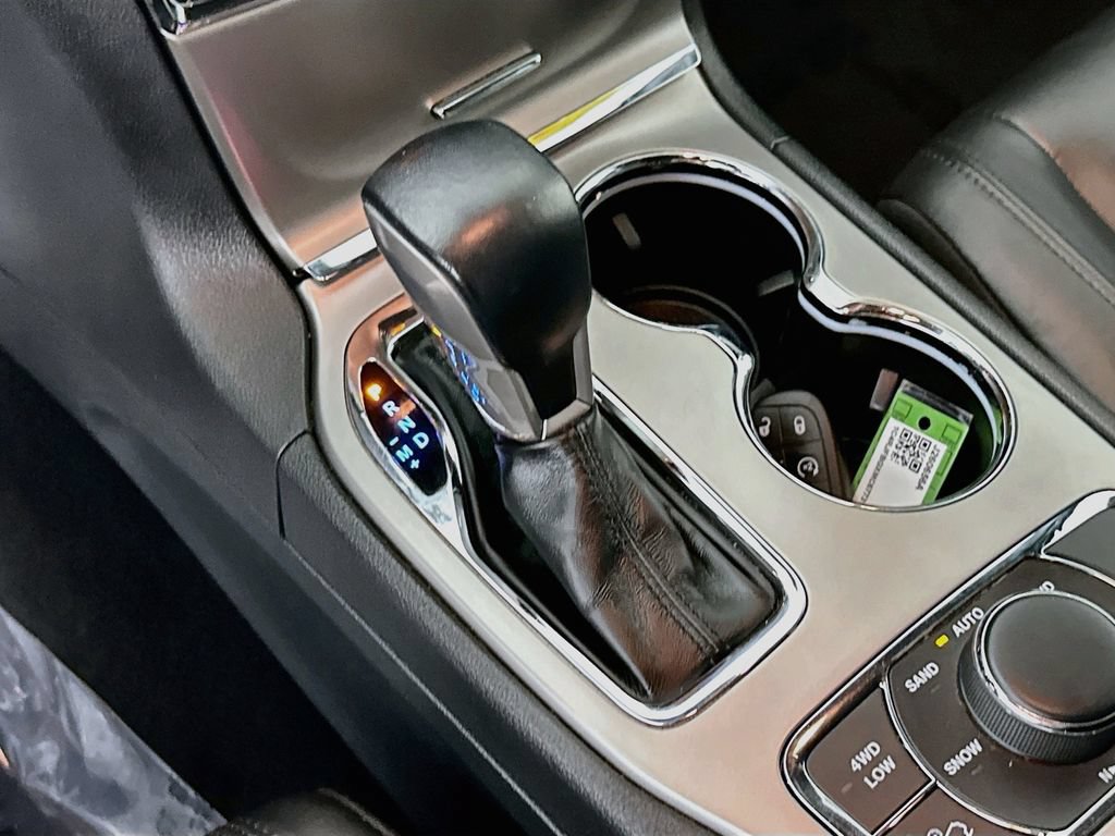 Certified 2021 Jeep Grand Cherokee Limited AWD/4WD image 27