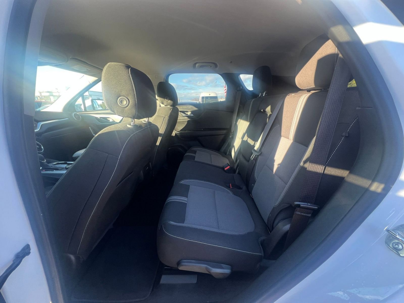 Used 2025 Chevrolet Blazer LT image 27