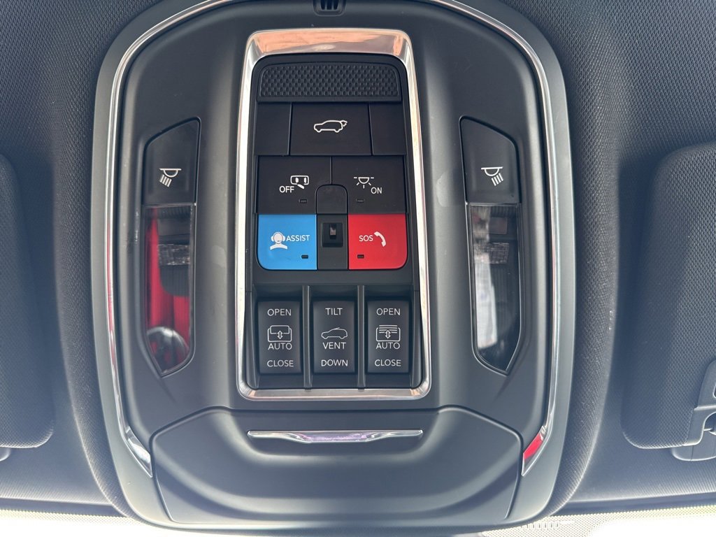 Certified 2024 Jeep Grand Cherokee L Limited w/ Luxury Tech Group II image 23