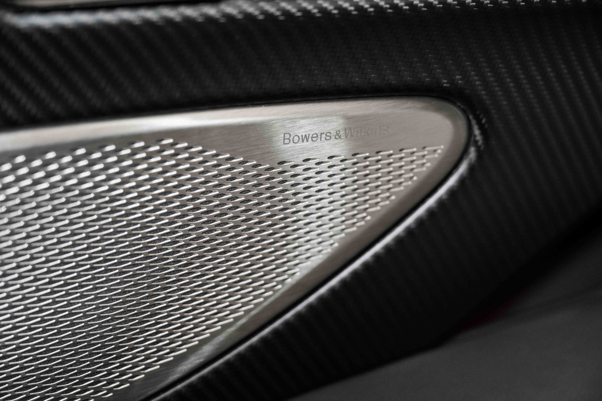 Used 2024 Aston Martin DB12 Coupe image 33