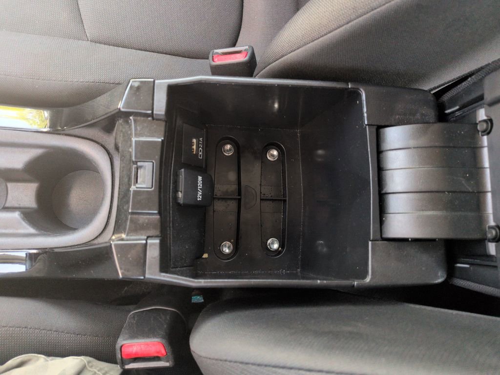 Used 2021 Toyota Corolla LE FWD image 26