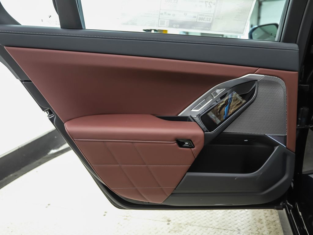 New 2026 BMW 740i xDrive w/ Premium Package image 19