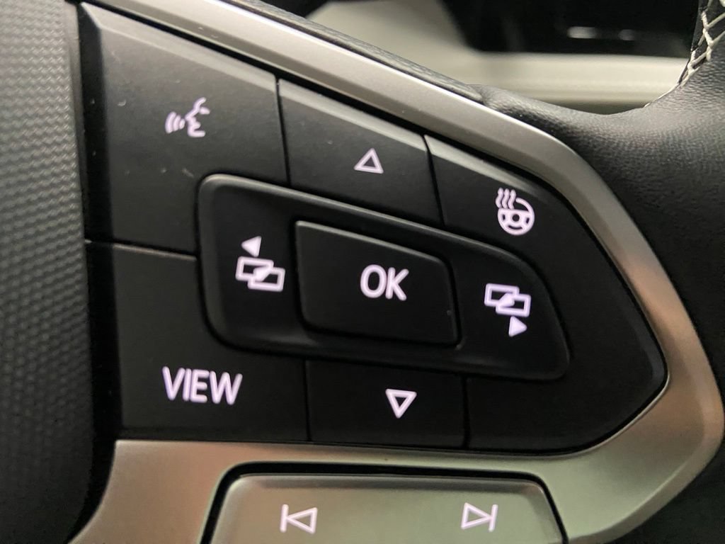 New 2026 Volkswagen Taos SEL AWD/4WD image 13