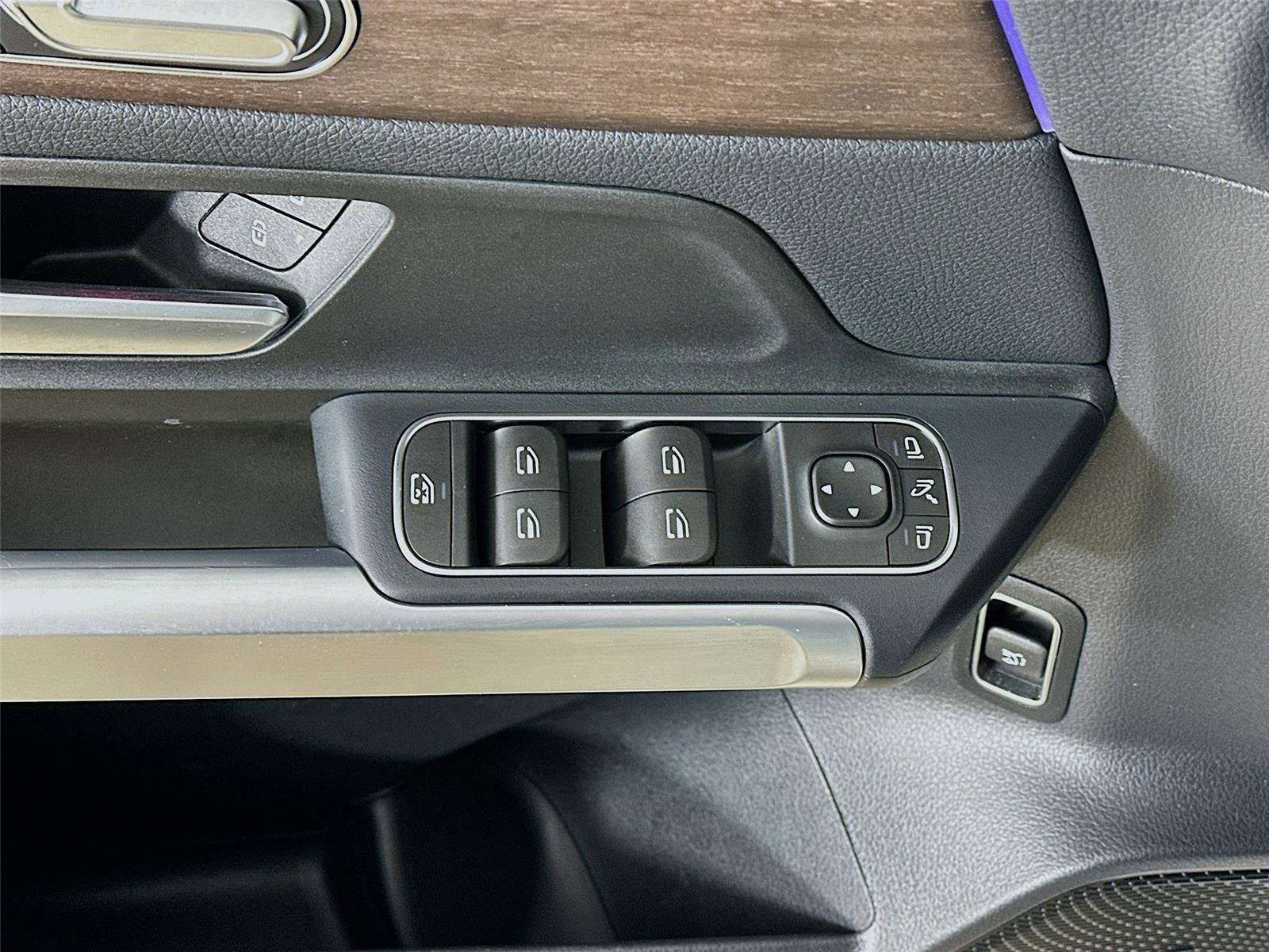 Certified 2023 Mercedes-Benz EQB 300 4MATIC w/ Driver Assistance Package image 23