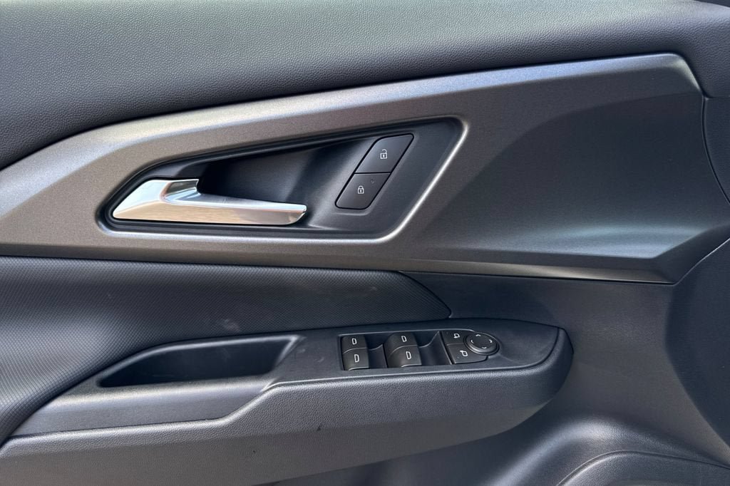 New 2026 Chevrolet Equinox EV LT FWD image 10