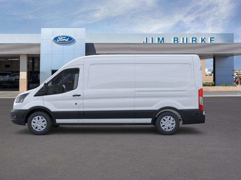 New 2025 Ford E-Transit Base image 3