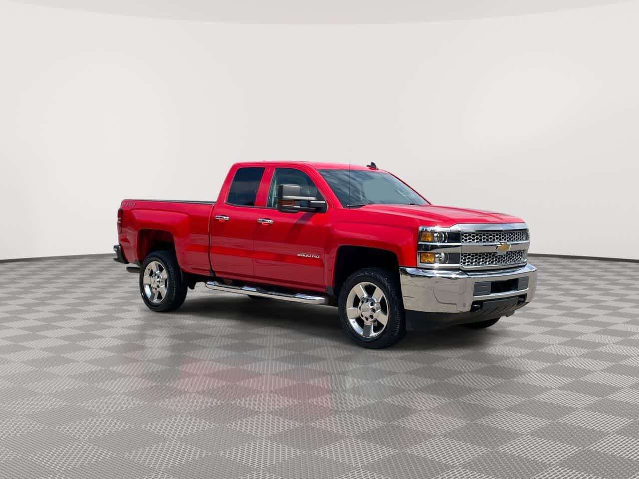 Used 2019 Chevrolet Silverado 2500 W/T w/ Snow Plow Prep Package AWD/4WD image 2