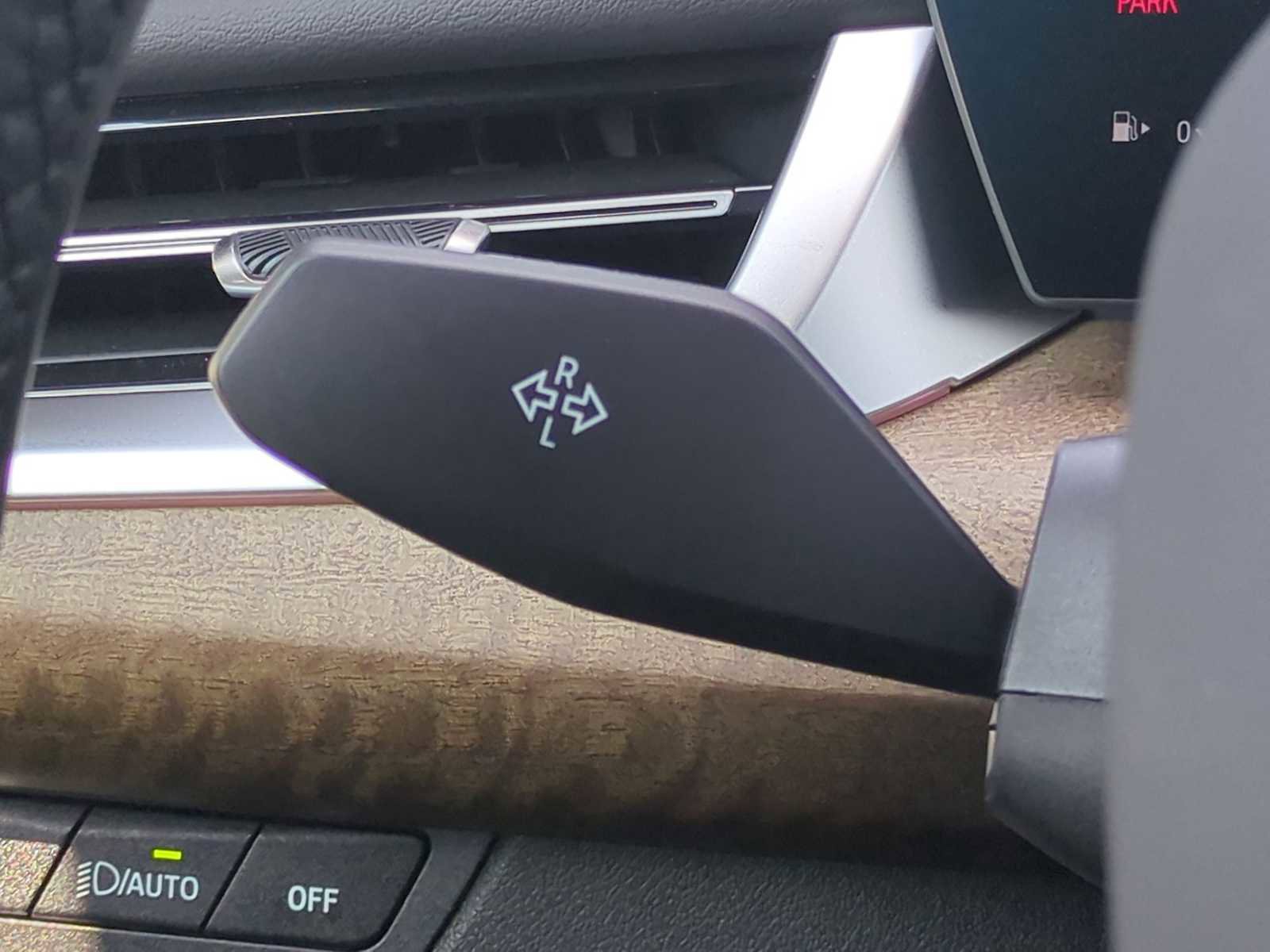 Used 2025 BMW X1 xDrive28i w/ Technology Package image 27