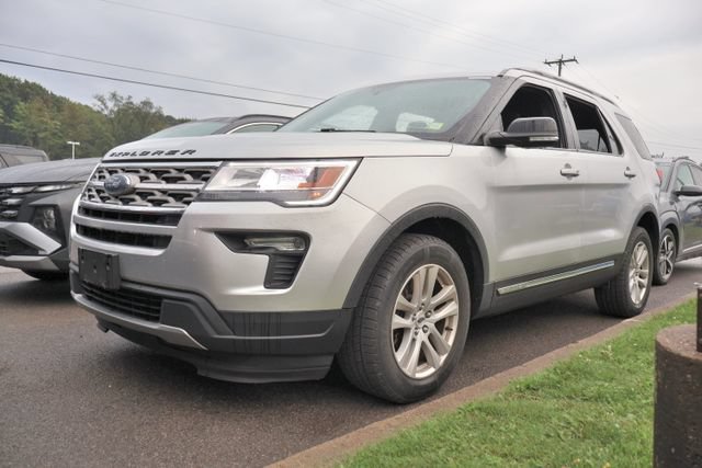 Used 2018 Ford Explorer XLT w/ Equipment Group 201A AWD/4WD image 2
