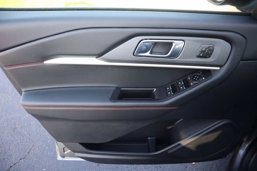 New 2026 Ford Explorer ST image 16