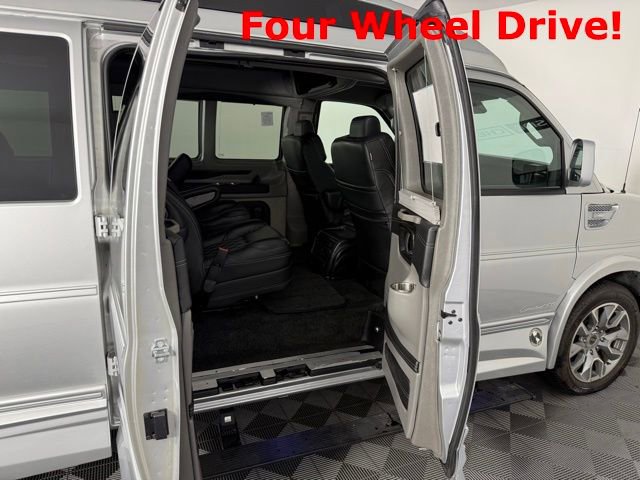 New 2024 Chevrolet Express 2500 Extended image 17