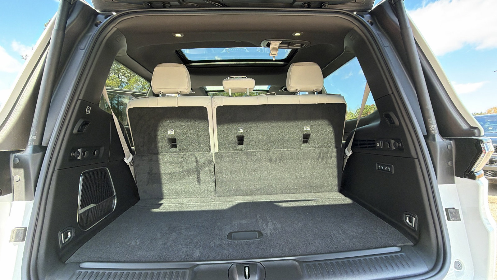 New 2026 Jeep Grand Wagoneer Limited AWD/4WD image 13