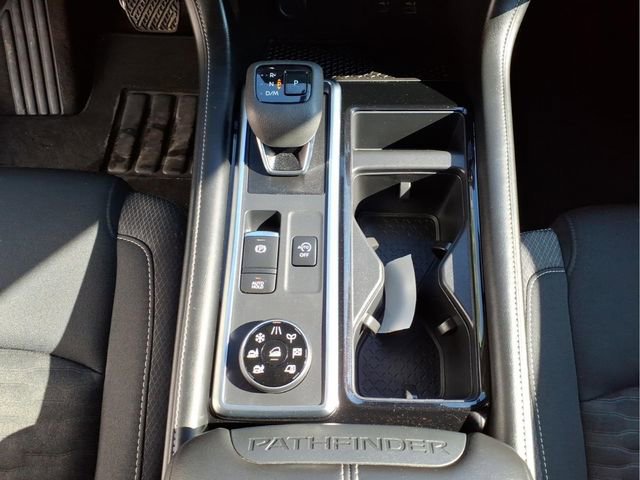 Used 2023 Nissan Pathfinder SV image 22