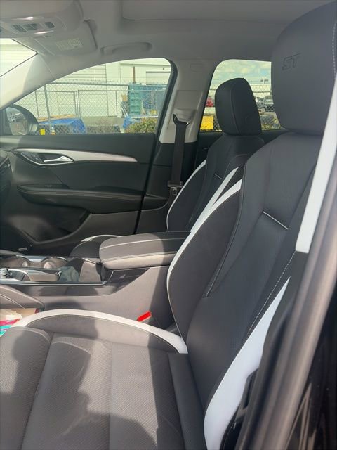 Used 2024 Buick Envision Sport Touring image 14