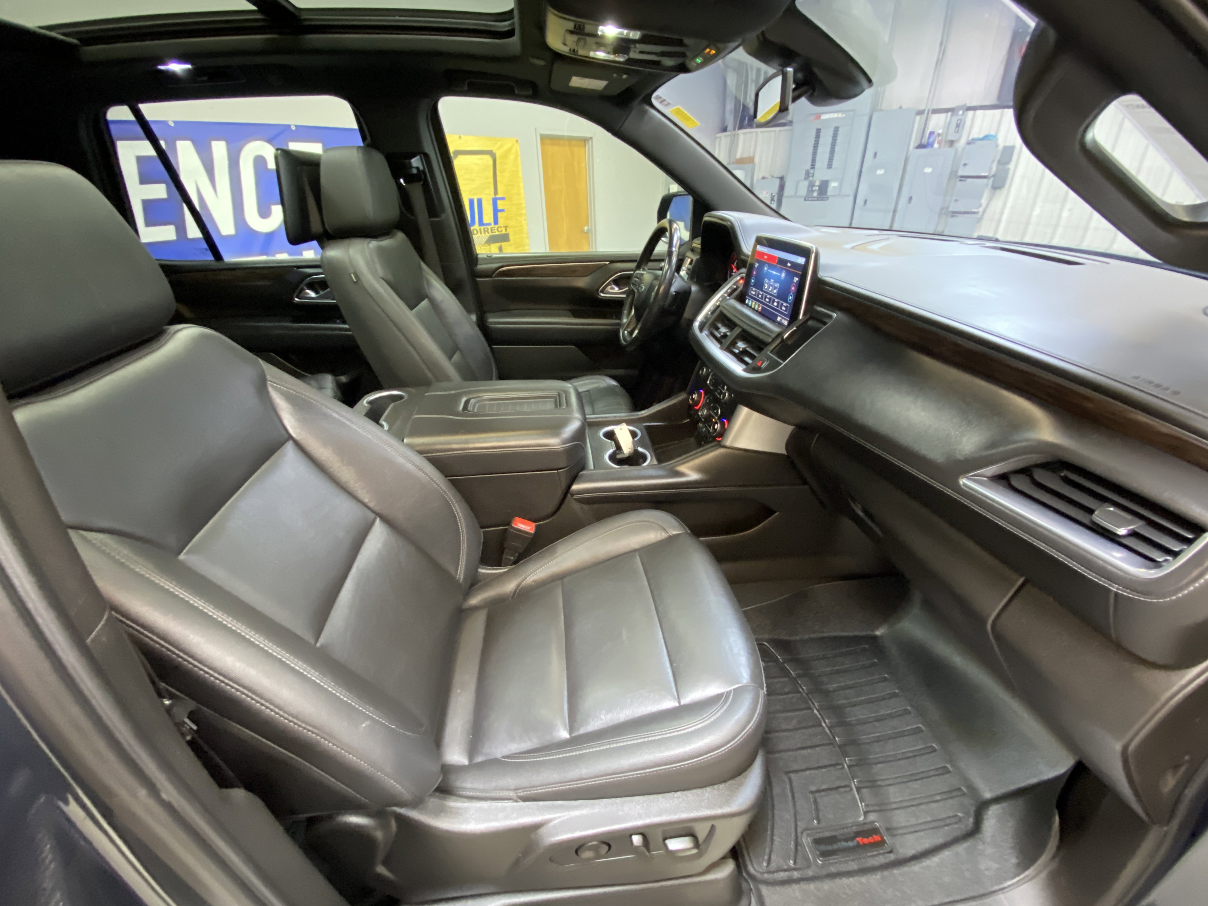 Used 2021 Chevrolet Tahoe Z71 w/ Luxury Package image 27