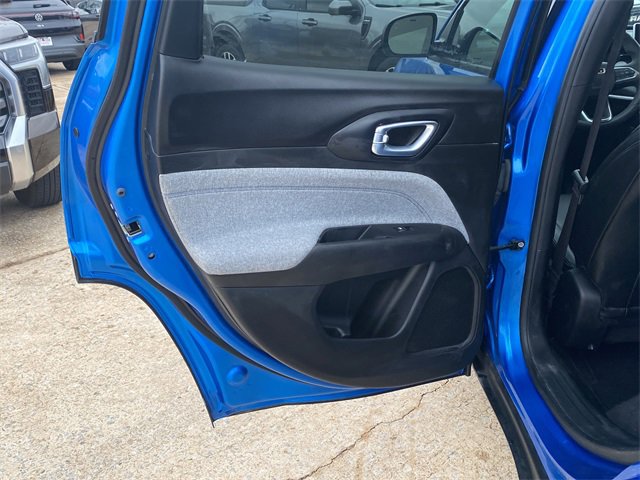 Used 2024 Jeep Compass Latitude image 15