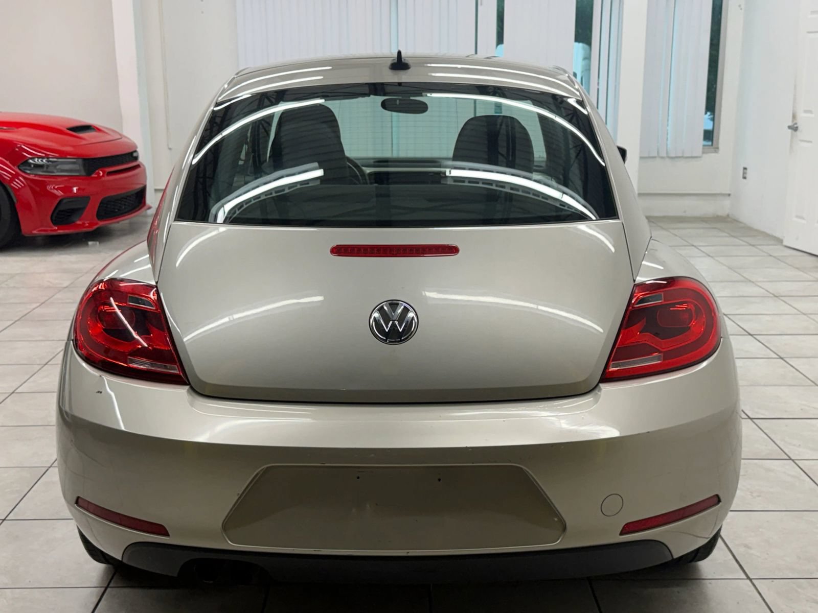 Used 2012 Volkswagen Beetle 2.5 FWD image 8