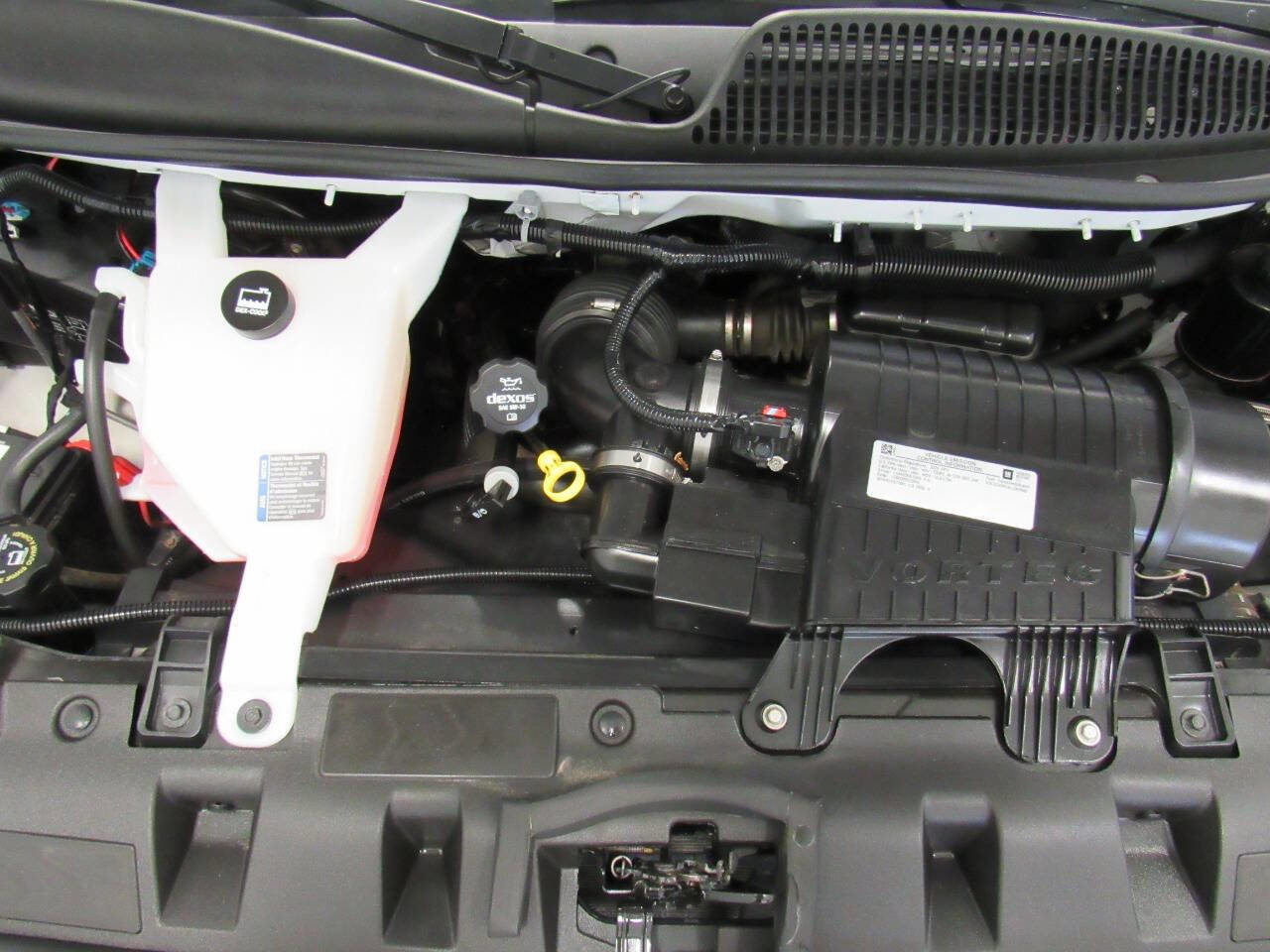 Used 2020 Chevrolet Express 3500 w/ Driver Convenience Package image 31