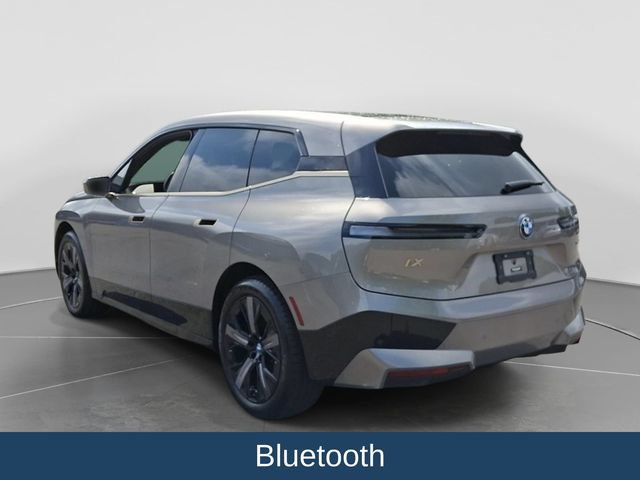 Used 2023 BMW iX xDrive50 w/ Sport Package AWD/4WD image 5
