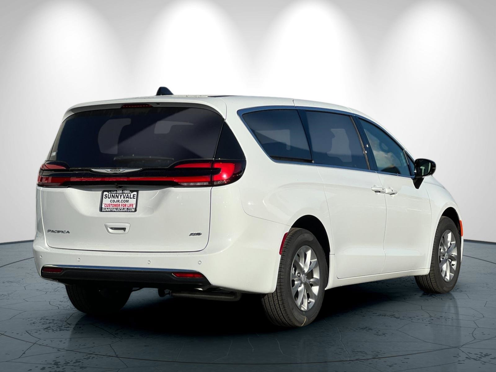New 2026 Chrysler Pacifica Select image 4