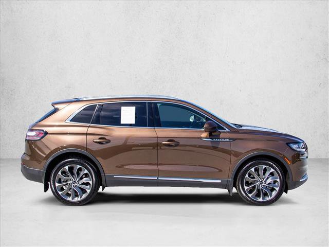 Used 2022 Lincoln Nautilus Reserve w/ Luxury Package AWD/4WD image 4