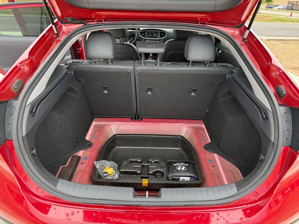 Used 2019 Hyundai Ioniq Limited image 25