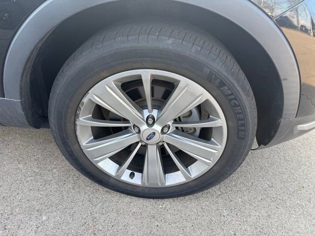 Used 2018 Ford Explorer Limited image 9