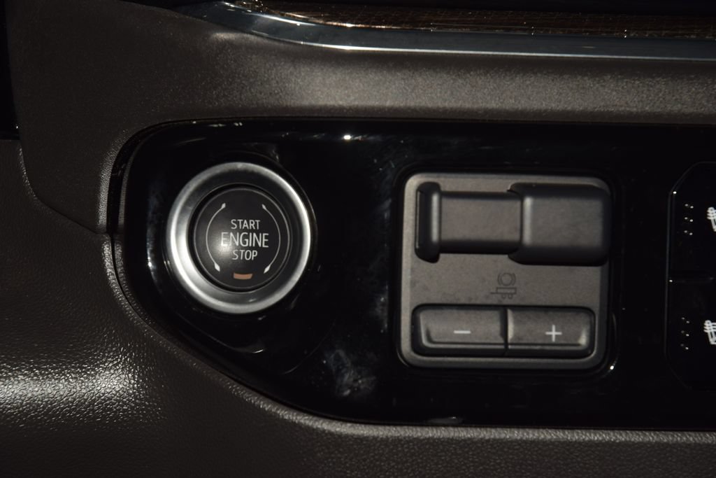 Used 2024 Chevrolet Silverado 1500 LT Trail Boss w/ Convenience Package II AWD/4WD image 38