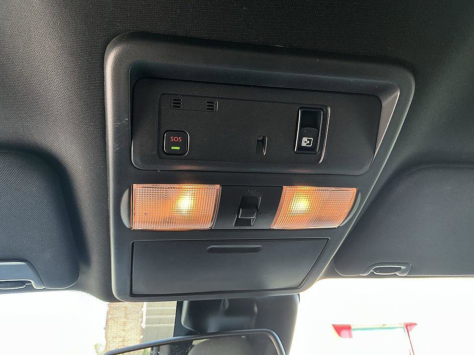 Used 2024 Nissan Titan SV w/ SV Bronze Edition Package image 21