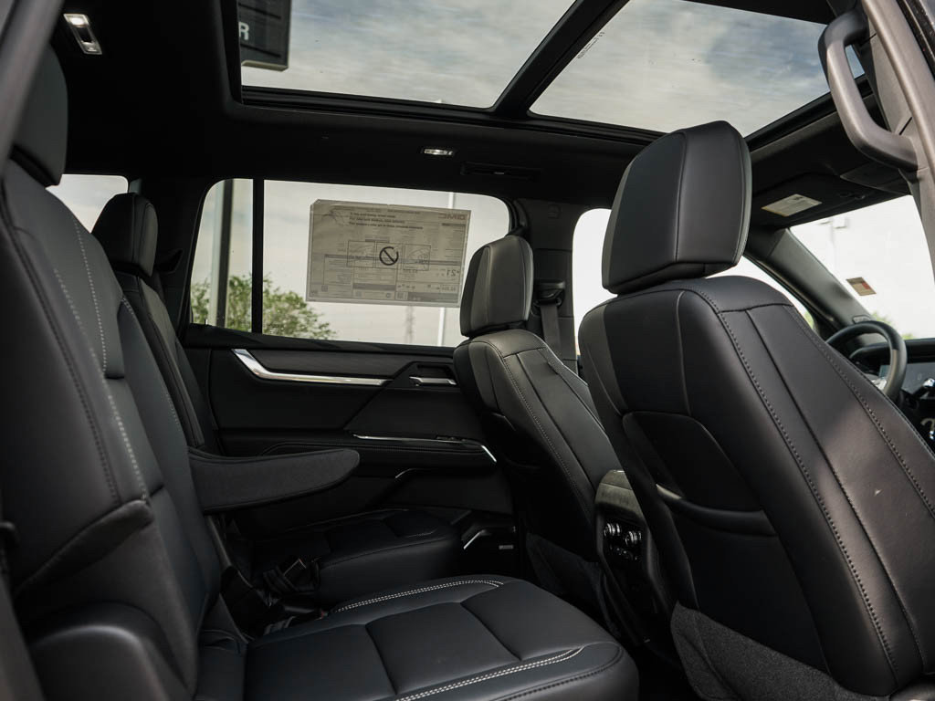 New 2026 GMC Acadia Elevation w/ Elevation Premium Package AWD/4WD image 13