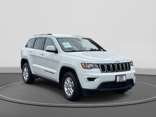 Used 2020 Jeep Grand Cherokee Laredo image 4